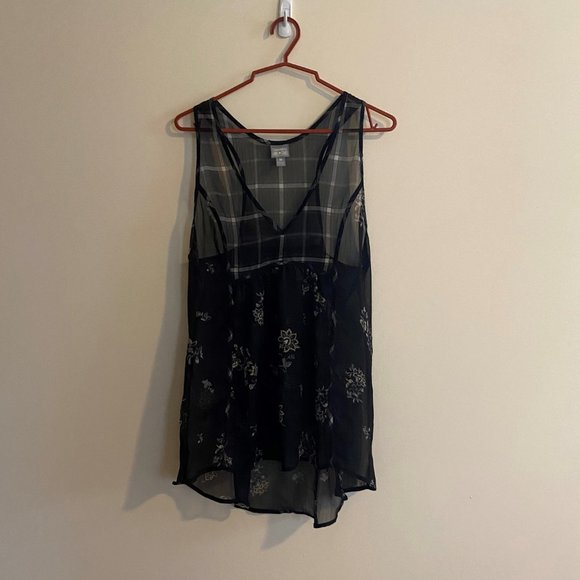 Flowy Chiffon Blouse - Picture 4 of 4